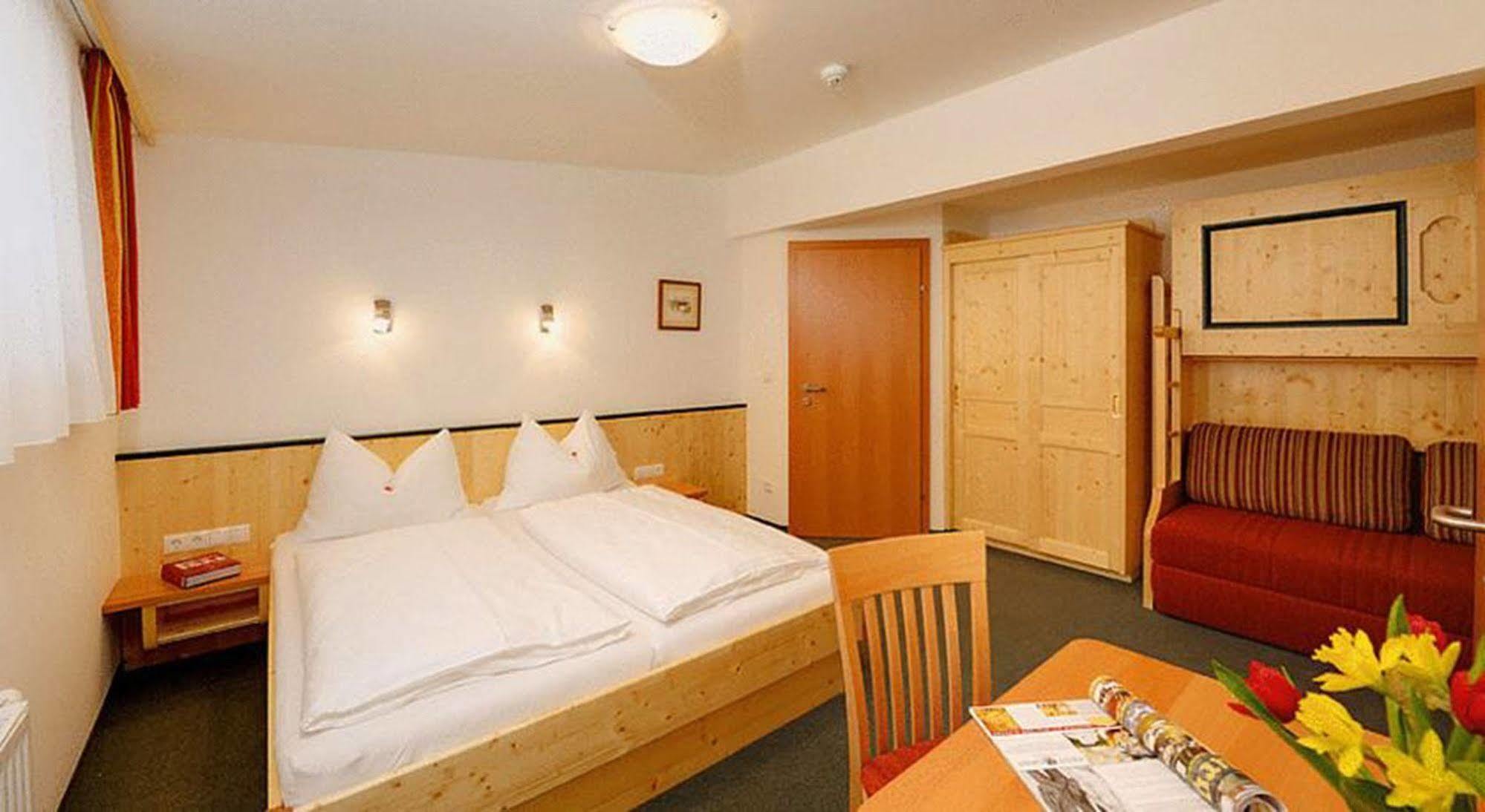 Werfenerhof Hotel ภายนอก รูปภาพ